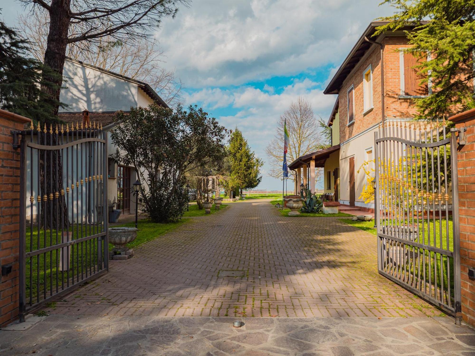 B&B Villa Erika Lugo  Kültér fotó